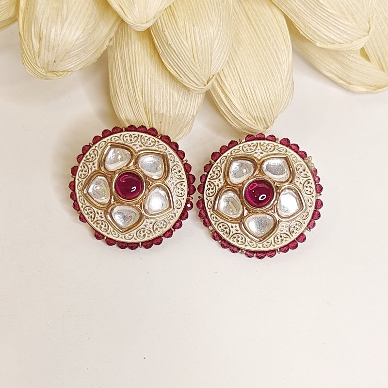 Revthi polki studs (Golden, Ivory)