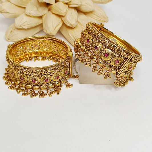 Reha Antique Polki bangles