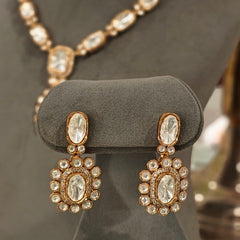 Anesha Uncut Polki Neckline Set