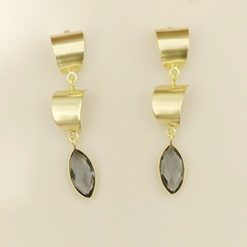 Fiza danglers (Golden\, Blue)
