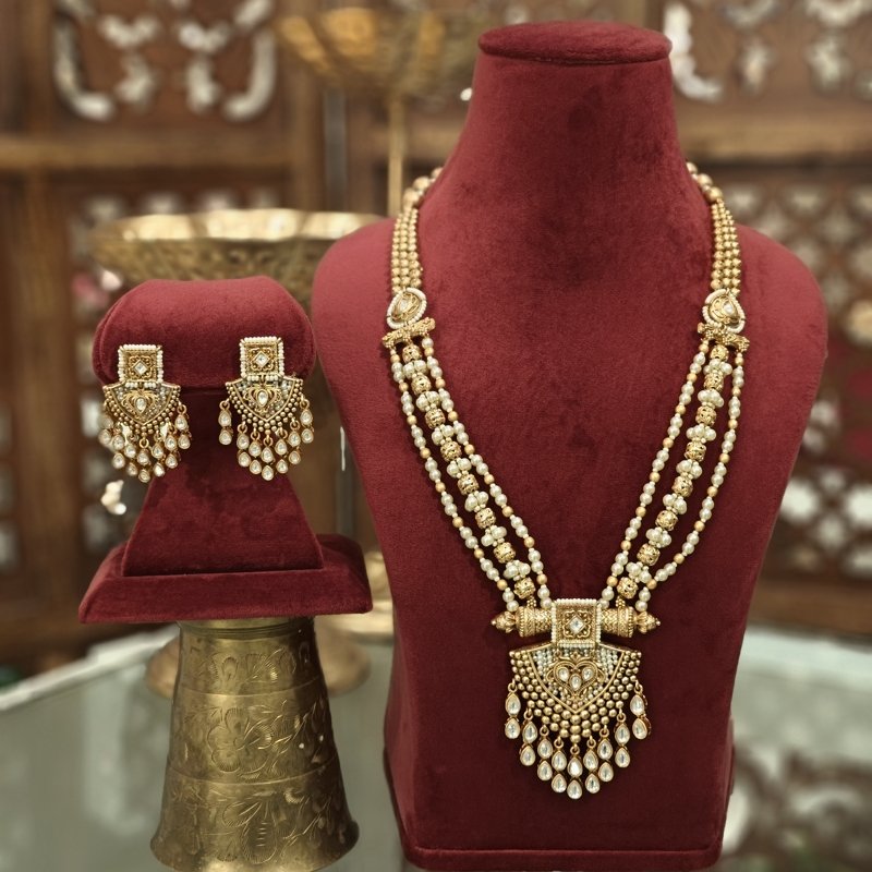 Nargis Antique gold plated set