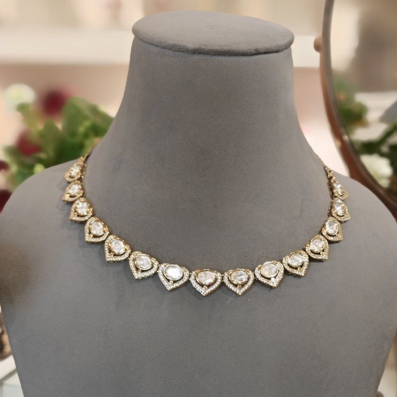 Aasvi Antique polki neckline