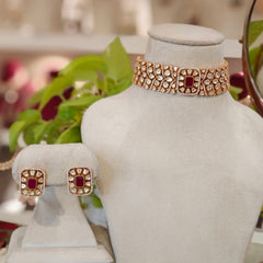 Auram Moissanite choker (Golden, Ruby Red)