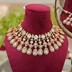 Aadesh Polki Neckline Set
