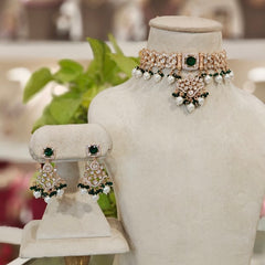 Siddhi choker set (22 kt gold plated mixed metal alloy)