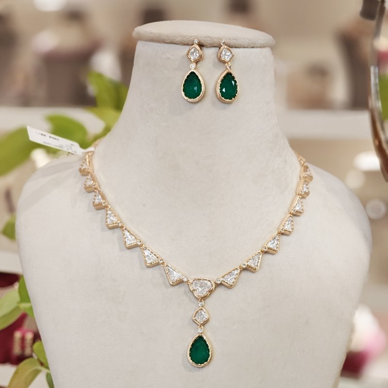Reha Polki Pendent Set (Emerald green)