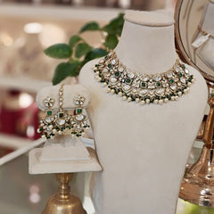 Kaner Polki Neckline set