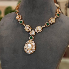 Avnit Moissanite necklace set