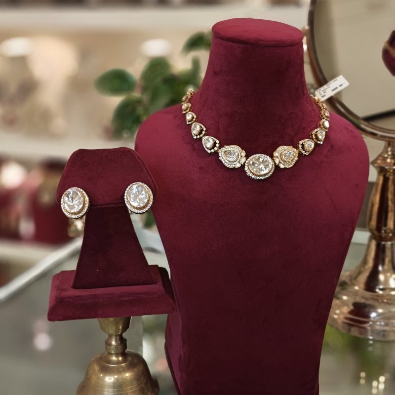 Sarah Polki Neckline set