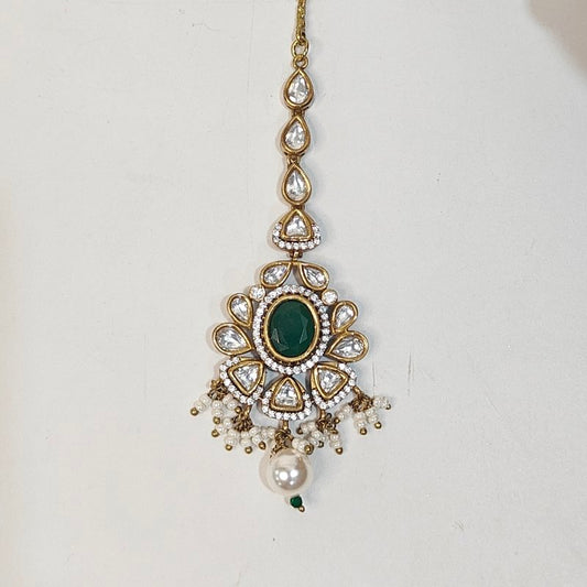 Ria Polki Maangtikka (Emerald green)