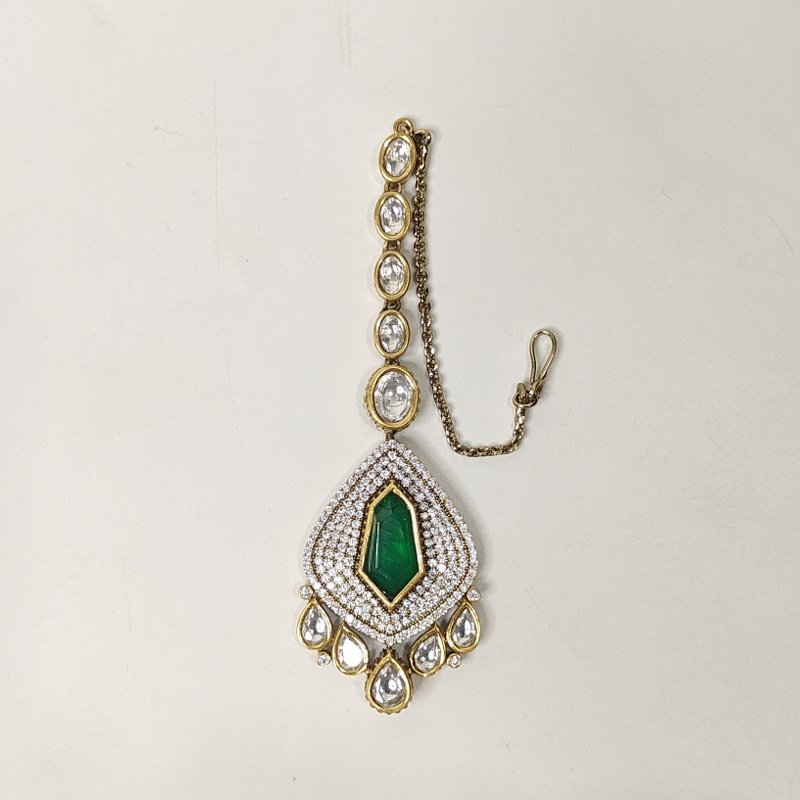 Miara Polki Maangtikka (Emerald green)