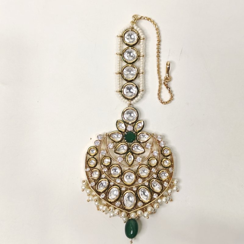 Abeer kundan polki maangtikka (Emerald green, Golden)