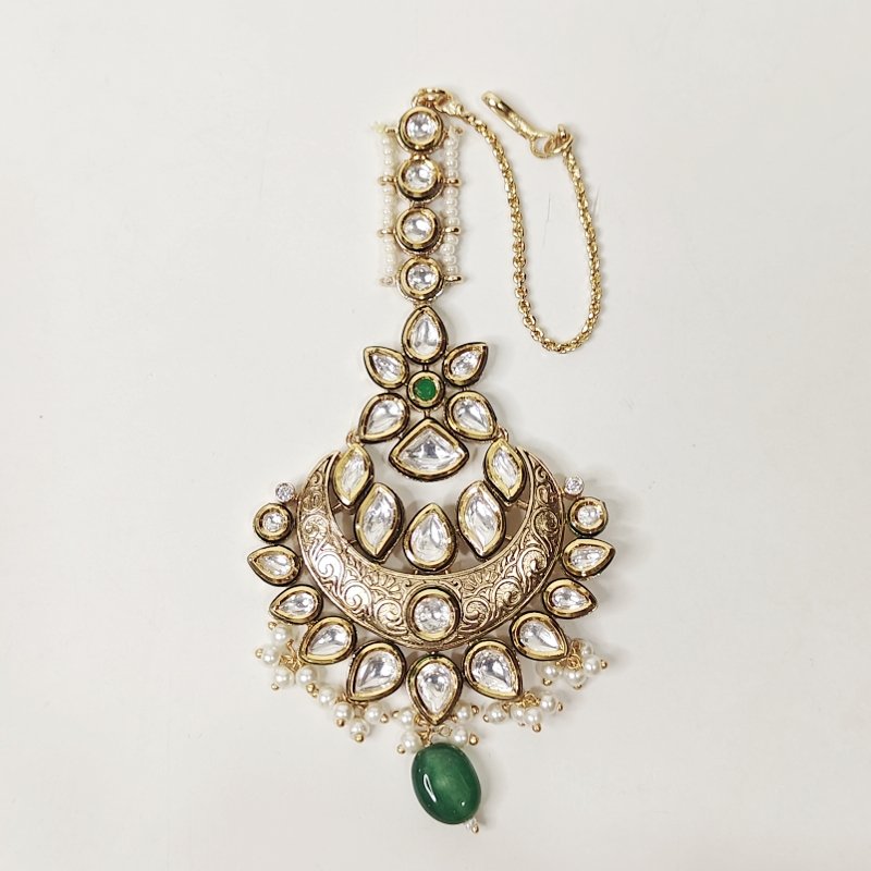 Anahita kundan polki maangtikka (Emerald green, Golden)