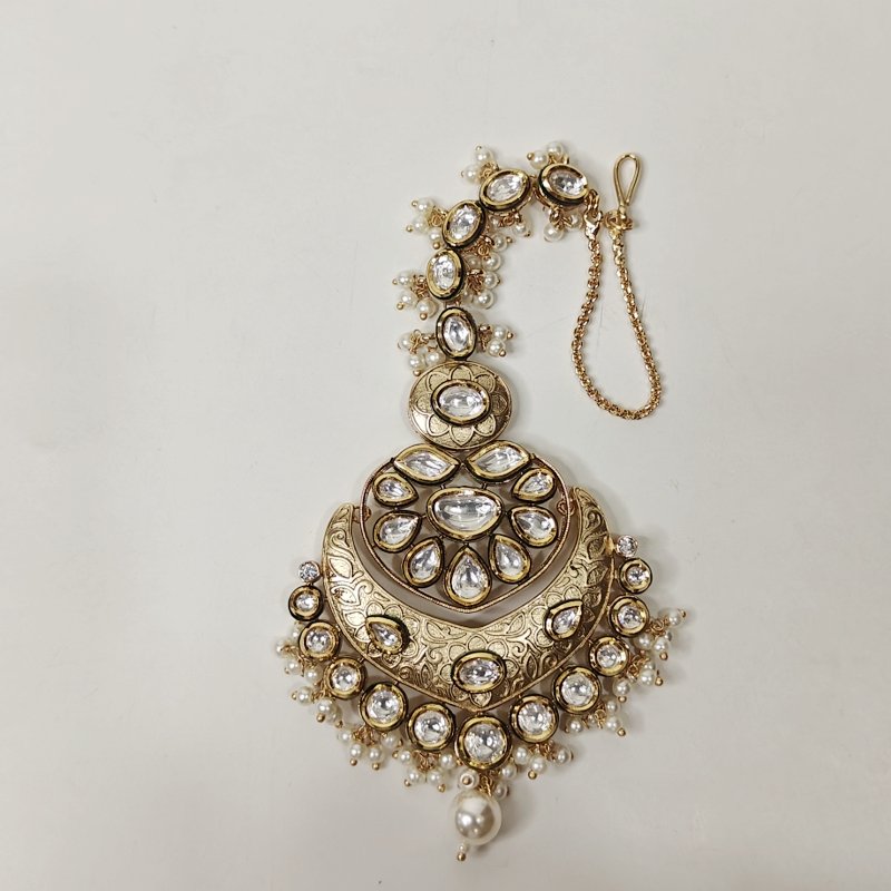 Atrangi kundan polki maangtikka (Golden, Pearls)