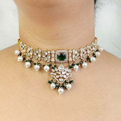 Siddhi choker set (22 kt gold plated mixed metal alloy)