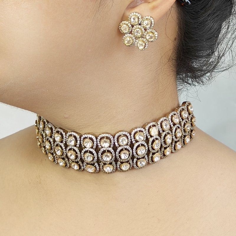 Anveet Polki Neckline set