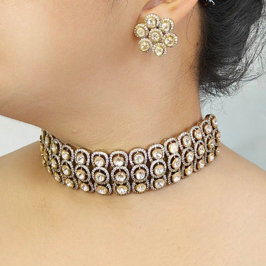 Anveet Polki Neckline set