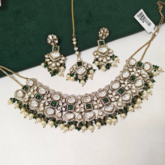 Kaner Polki Neckline set