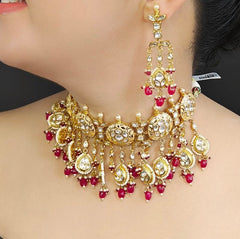 Aadal Maroon Polki Maangtikka