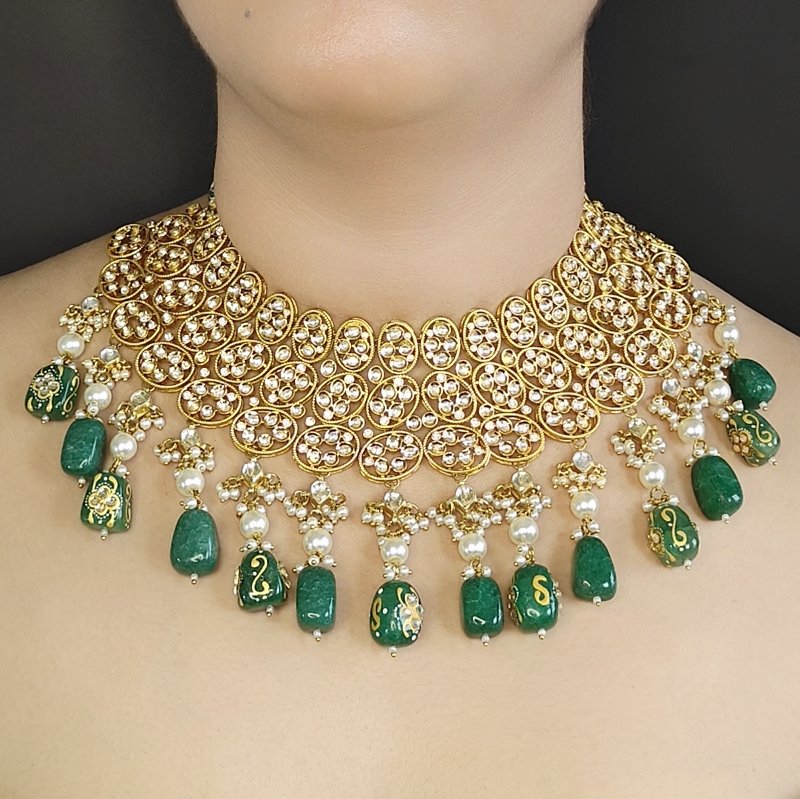 Garvita Polki Neckline Set