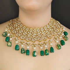 Garvita Polki Neckline Set