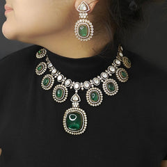 Fagun Moissanite choker (green)