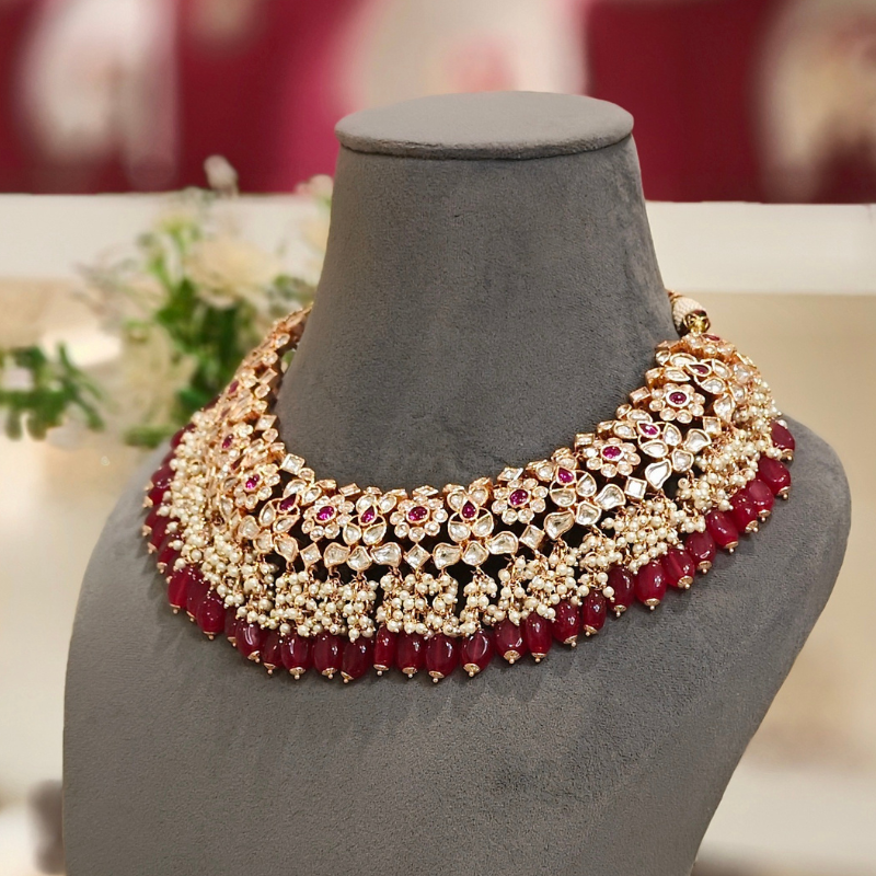 Aarvi Polki Necklace Set (Marron)