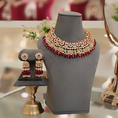 Aarvi Polki Necklace Set (Marron)