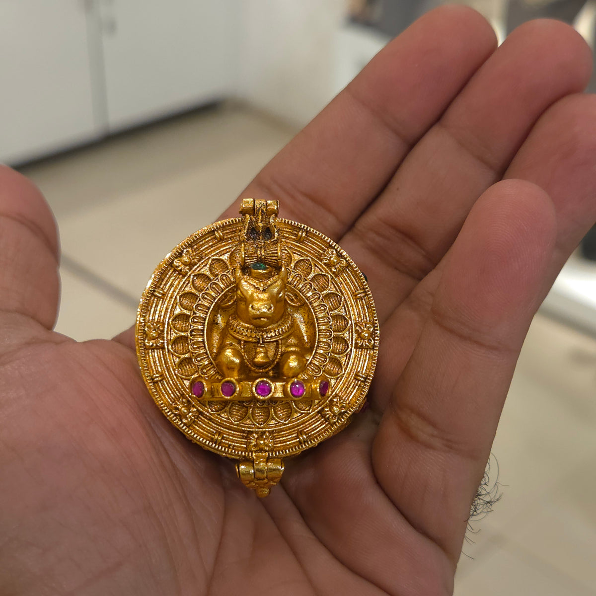 Nandi sindoor dibiaa
