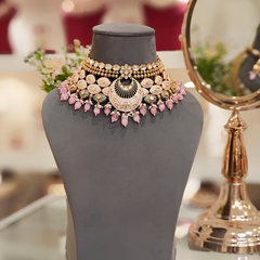 Mreenal Polki Choker Set