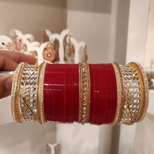 Ravneet Chura Set