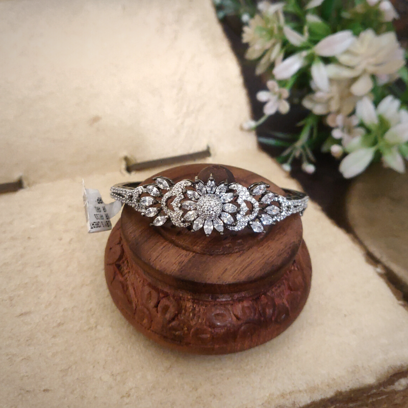 Chaavi Cz Bracelet