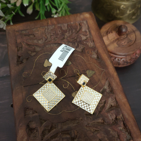 Noor Ivory Earrings