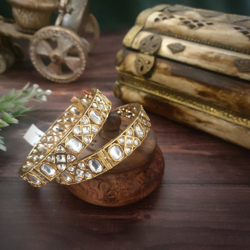 Charvi Polki Bangles (Golden)