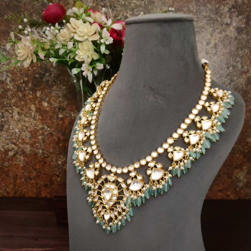 Dhriti Paachi Kundan Set