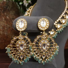 Dhriti Paachi Kundan Set