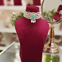 Mukta Paachi Kundan Set