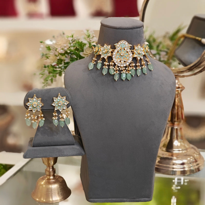 Harshi Paachi Kundan Set