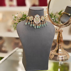 Harshi Paachi Kundan Set