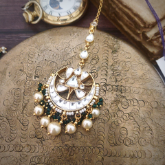 Suvarna paachi kundan Maangtikka