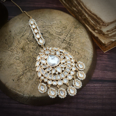 Aprajita Polki Tikka