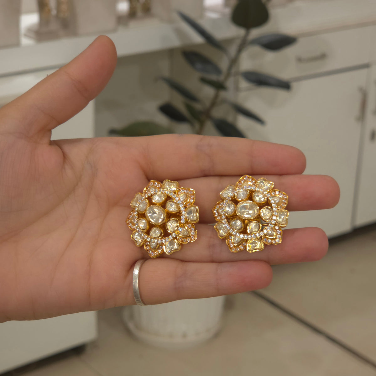 Taran Moissanite polki studs