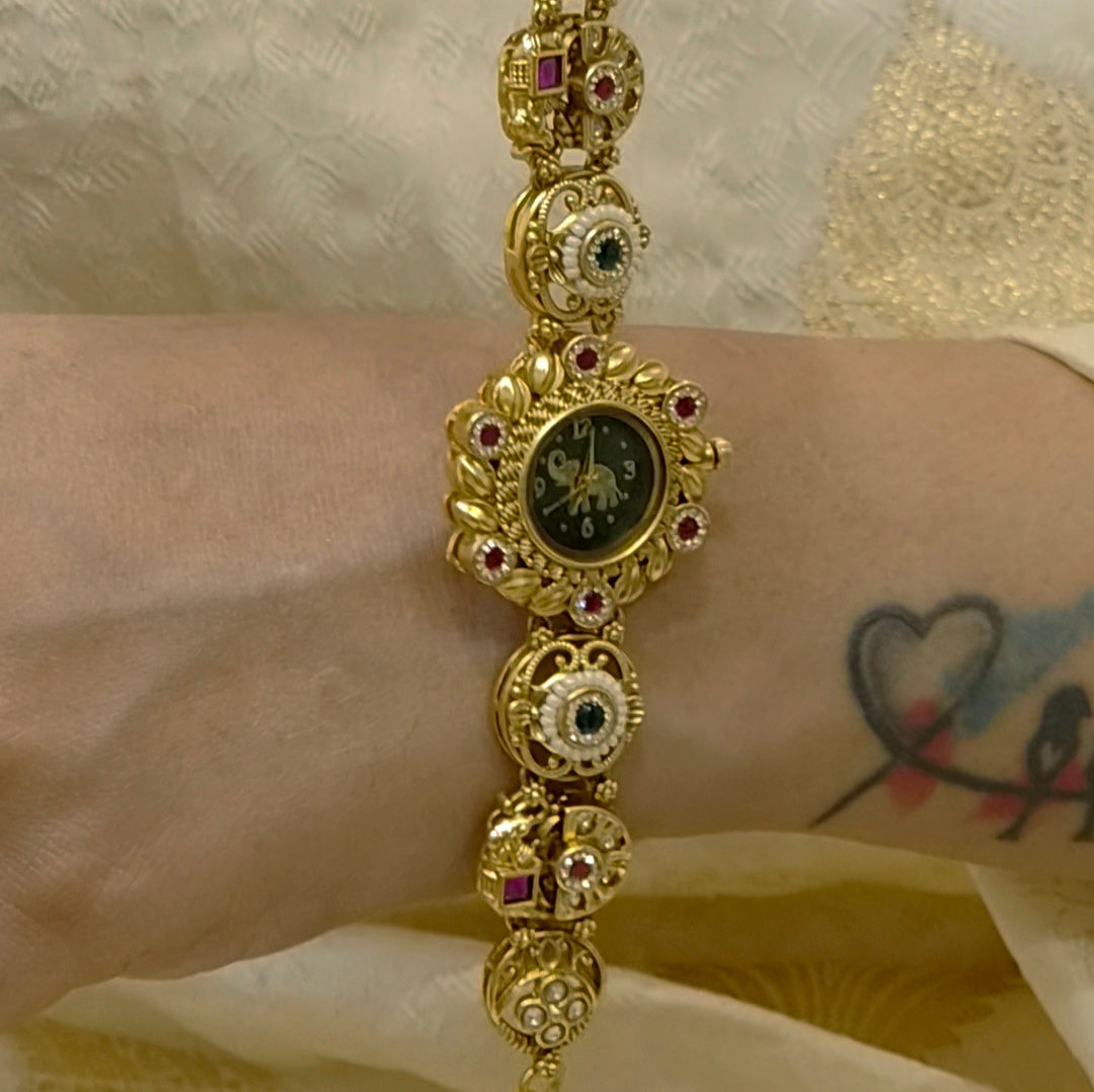Riza antique gold watch