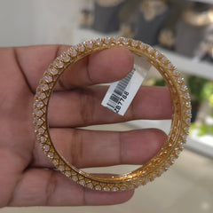 Vinnie single line running bangle