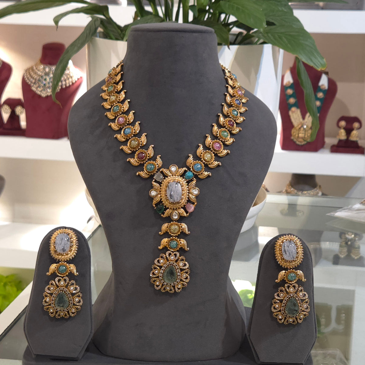 Liya designer set