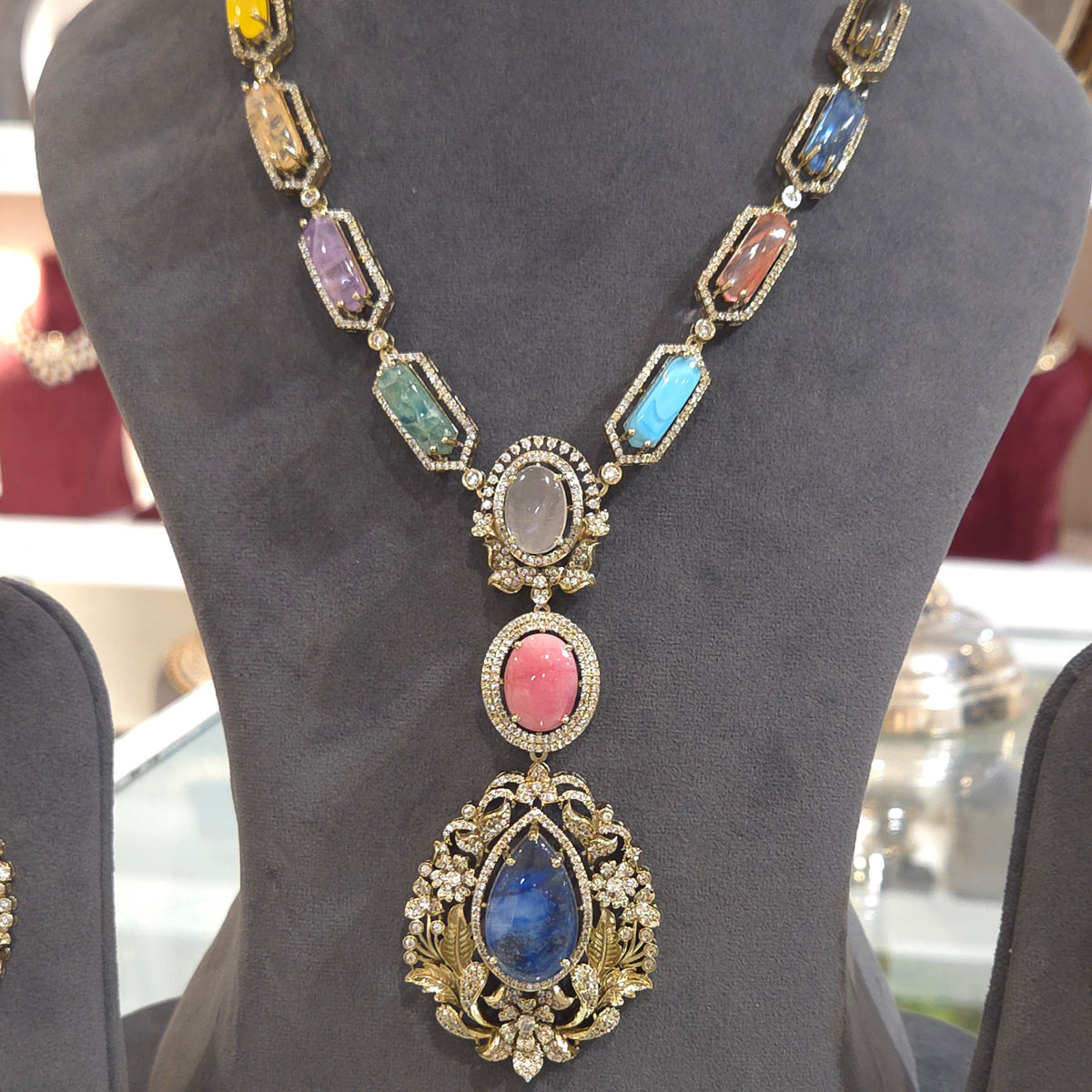 Rehana pastel statement set