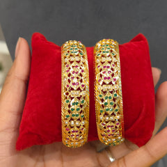 Kanika jadau bangles