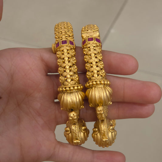 Vella Antique gold bangles