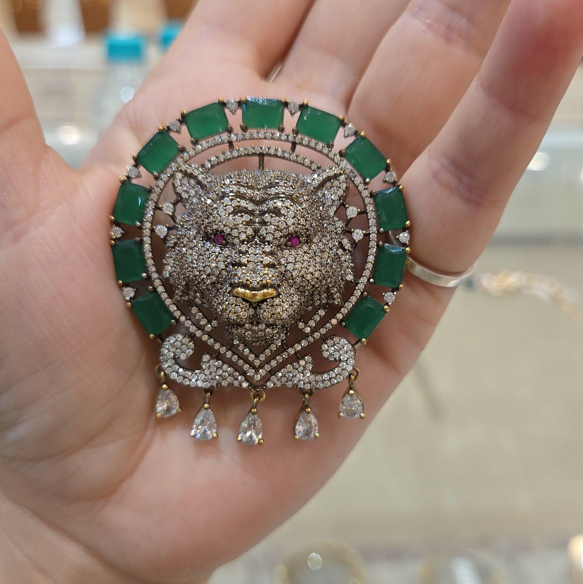 Royal bengal a.d brooch