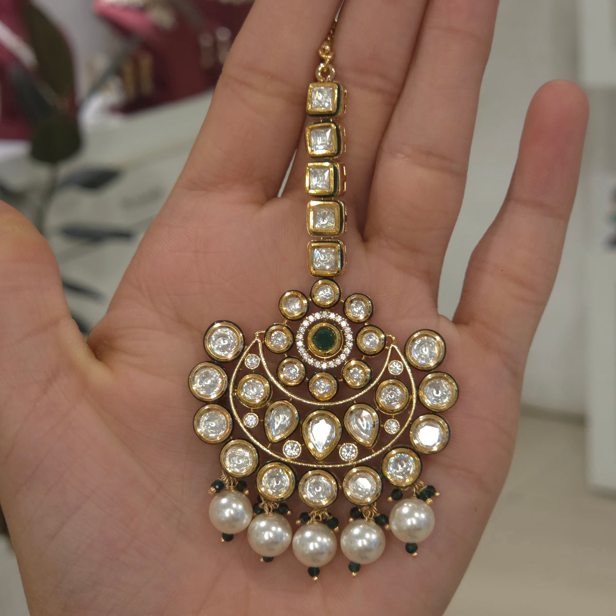 Kundan polki maangtikka